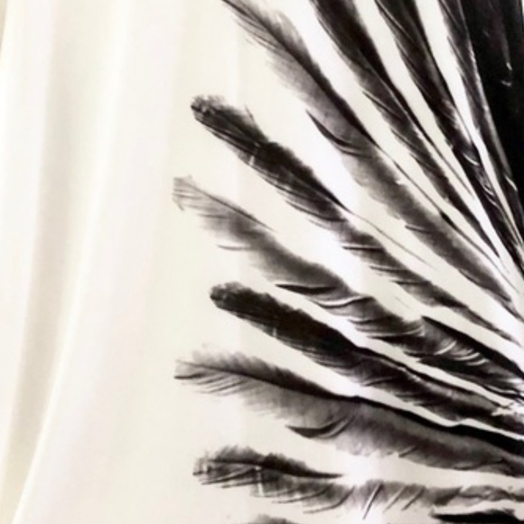 💋 BEBE  Fallen Angel long sleeve Deep V dress L new RARE 💋 - Picture 2 of 8